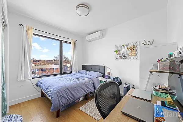 Sold by Elegran | media 4