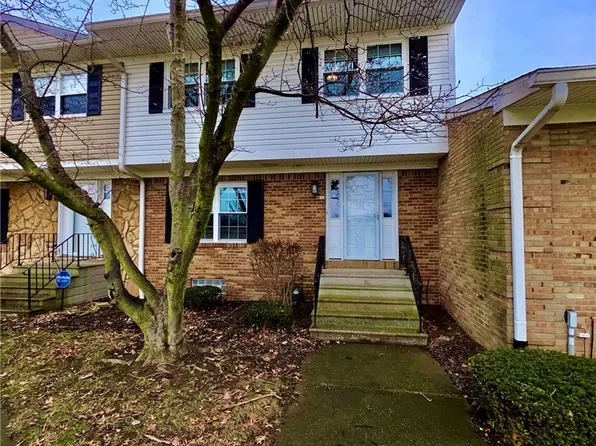 2046 Beechtree Dr, Uniontown, OH 44685