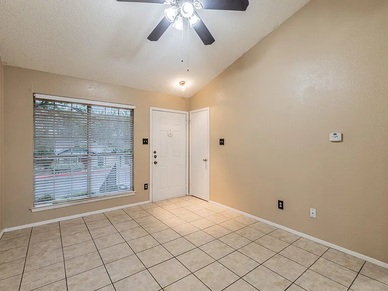 1015 E Yager Ln #172 — Photo 15