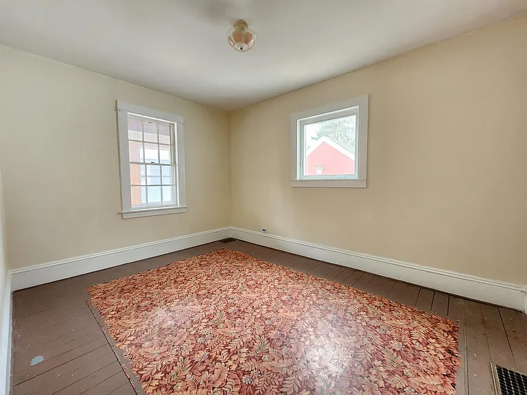 281 Wilson St — Photo 26