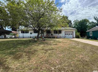 1058 Augusta St, Pekin, IL