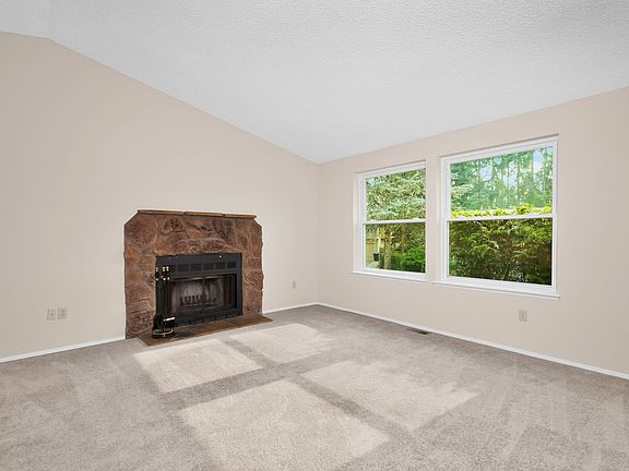 4th image of 16208 NE 109th St