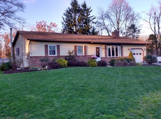 5861 Zook Ln, Gap, PA 17527