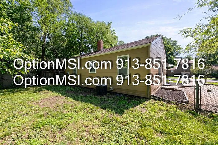 3114 S Vermont Ave — Photo 22
