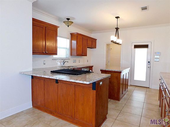 4th image of 40465 Misty Oak Ct