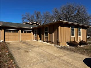 13962 Falkirk Cir, Grandview, MO 64030