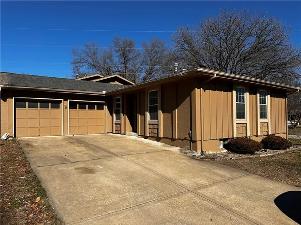 13962 Falkirk Cir, Grandview, MO 64030