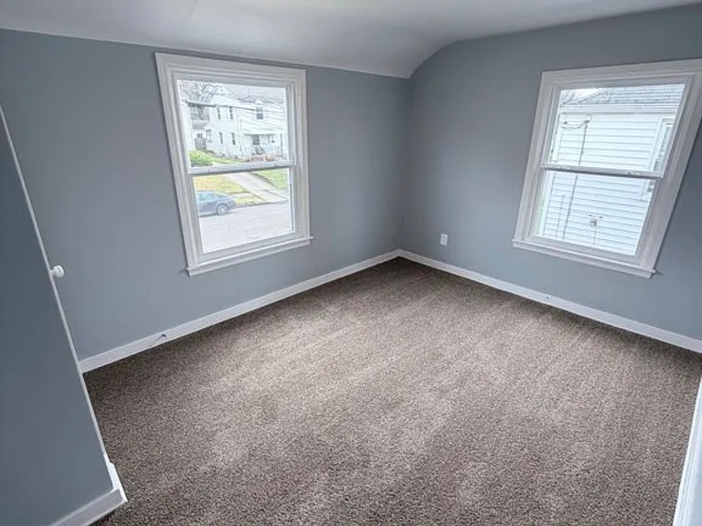 1568 Sunset Ave — Photo 13