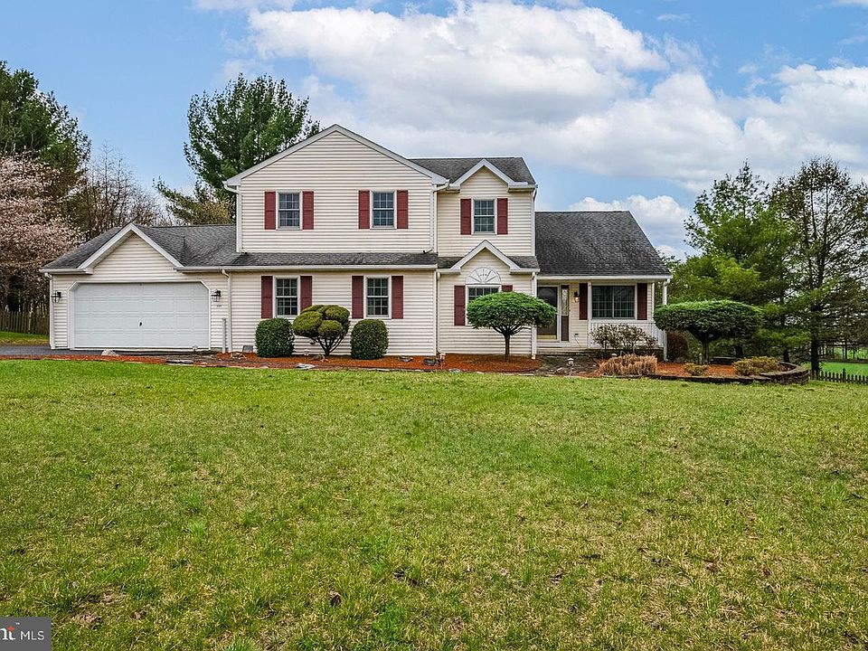 1st image of 76 Hope Cir