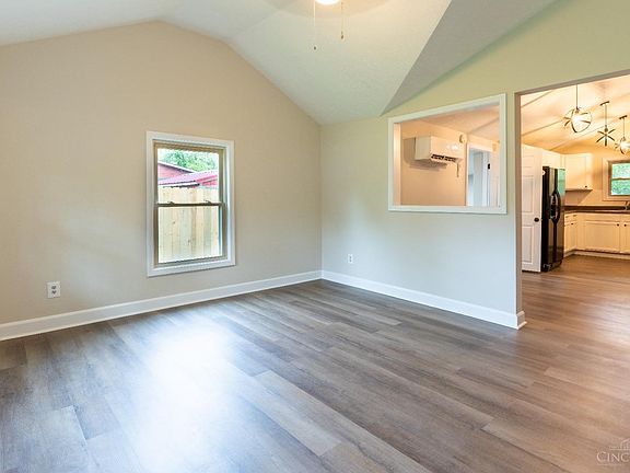 2nd image of 3109 Navaho St