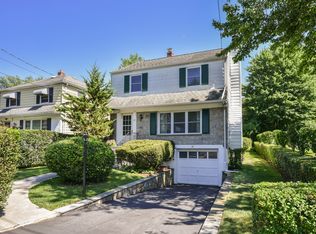 47 Harding Dr, New Rochelle, NY 10801