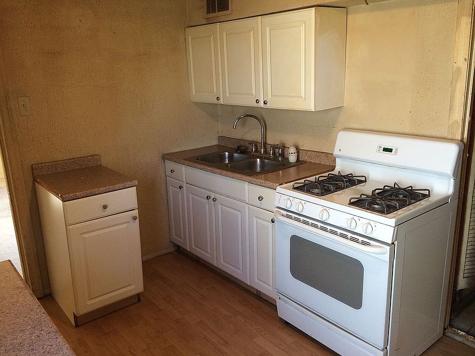 1st image of 7530 Woodland Ave