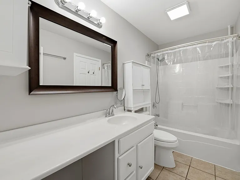 1499 Stonefield Dr — Photo 9