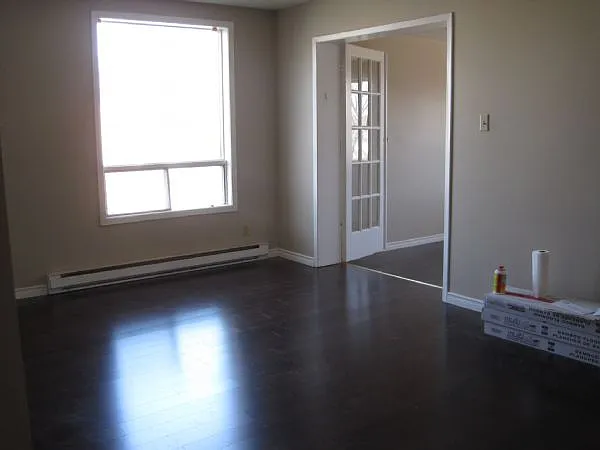 735 King Street East Cambridge — Photo 3