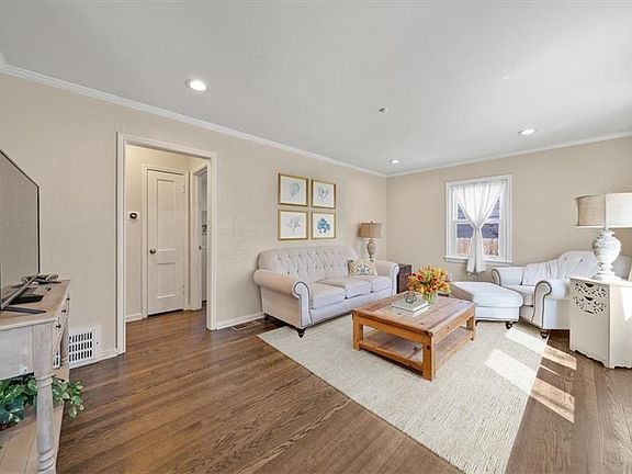 5th image of 5306 W 51st St