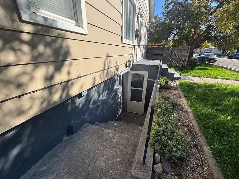 650 N 10th Ave #1/2 — Photo 6