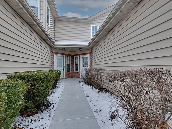 2nd image of 91 Golfview Dr
