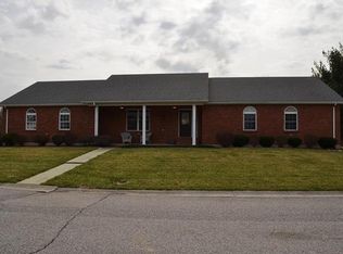 912 Meadow Brook Dr, Freeburg, IL 62243