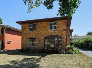 9129 Sahler Ave, Brookfield, IL 60513