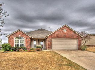 8216 E Lansing Ave, Broken Arrow, OK 74014