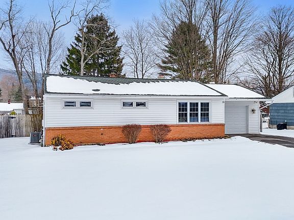 2nd image of 10 Stever Dr