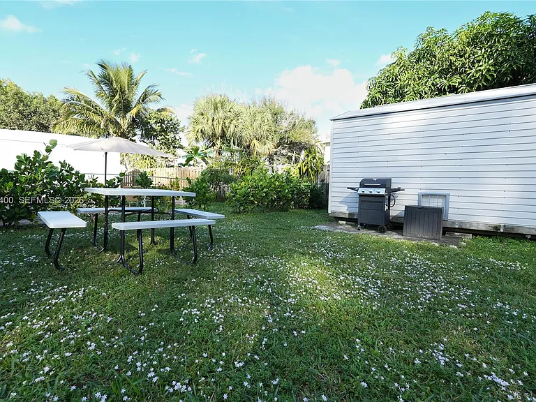 742 Granada St #A — Photo 72