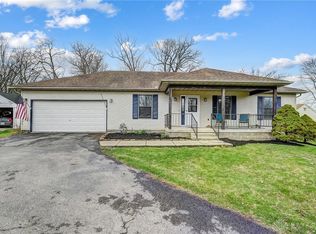 1493 S Burnett Rd, Springfield, OH 45505