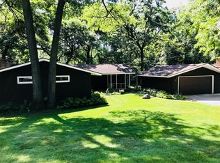 7 Woodland Dr, Burnsville, MN 55337