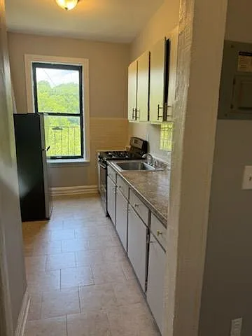12 Elton St #6 — Photo 1
