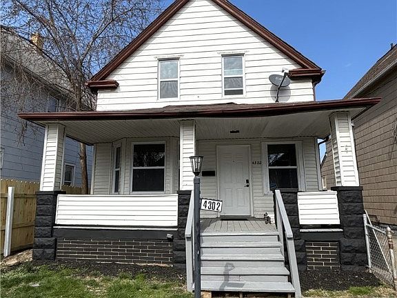 2nd image of 4302 Daisy Ave
