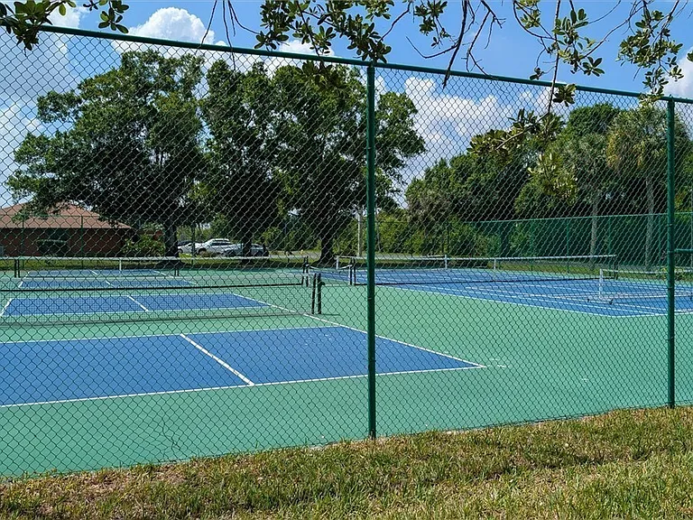 16200 Bay Pointe Blvd #206 — Photo 30