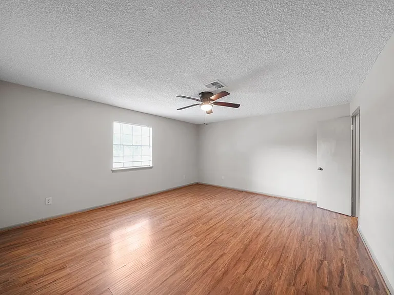 3102 Hollow Cir — Photo 12