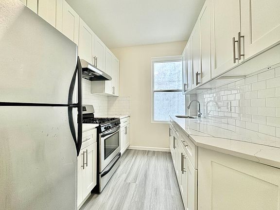 2nd image of 24-36 42nd St #2