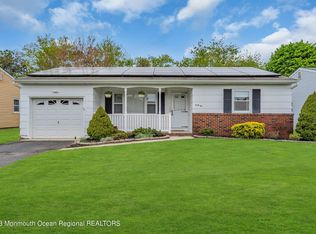 42 Northumberland Dr, Toms River, NJ 08757
