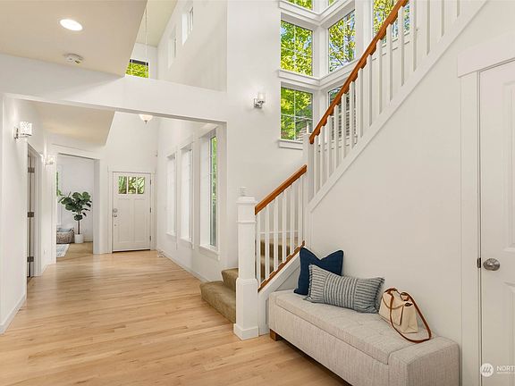 4th image of 13328 NE 97th Street
