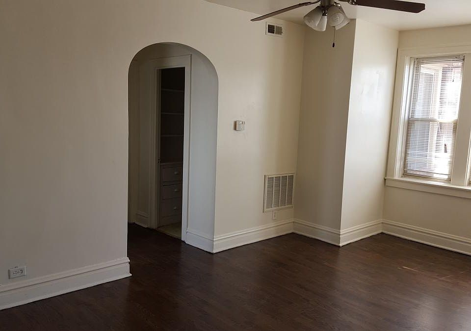 1st image of 5046 W Diversey Ave #3R