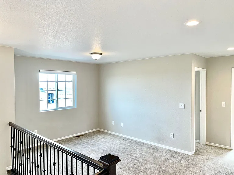 5758 Griffin Dr — Photo 17
