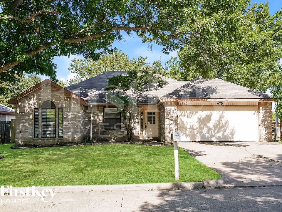 1st image of 4742 Cornflower Dr