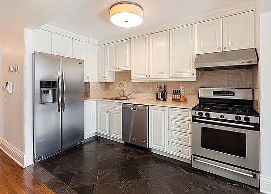 4th image of 36 Laight St APT 4A