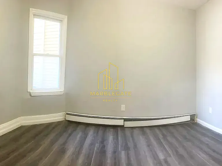 450 S 13th St #33 — Photo 3