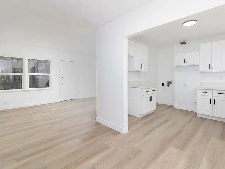 1723 W 35th Pl #1723 — Photo 15