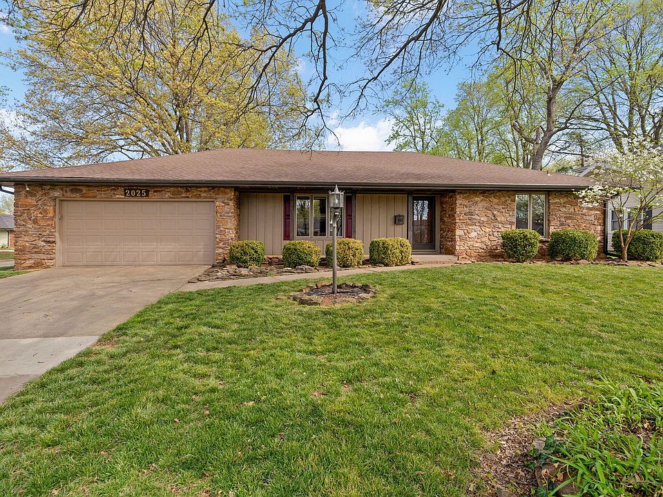 1st image of 2025 E Shady Glen Drive