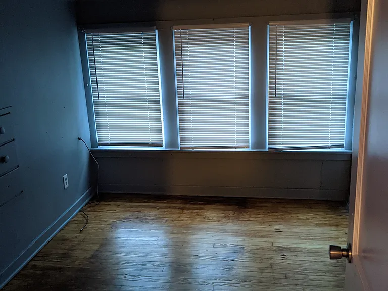 83 Kells Ave #1 — Photo 6