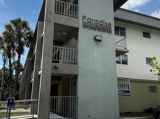 270 Layne Blvd APT 114, Hallandale, FL 33009