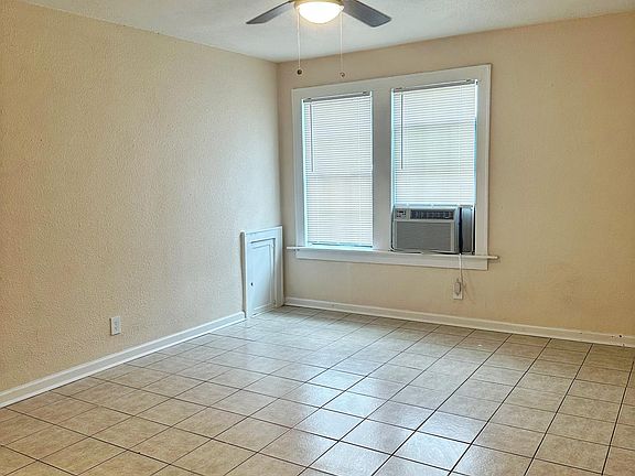 3rd image of 1421 Grand Ave APT 203