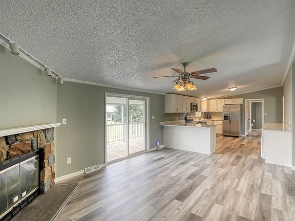 3rd image of 1834 Oak Grove Church Rd