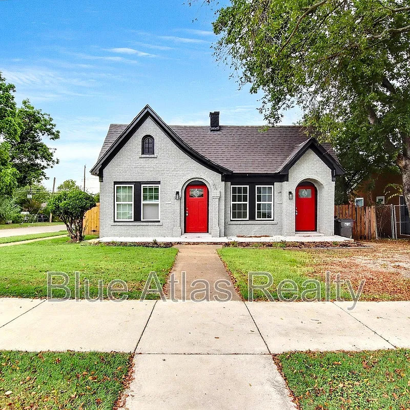2 bed, 1.0 bath, 940 sqft, $1,295 — Photo 1
