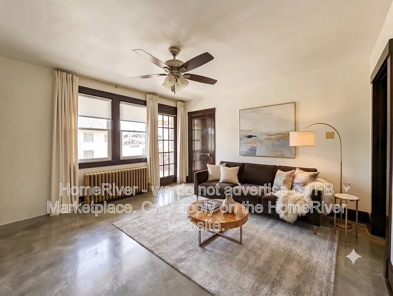 389 Gross St #2