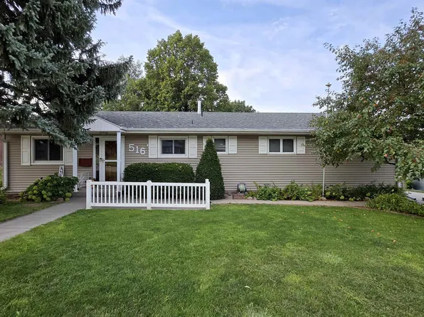 516 W 36th St, Kearney, NE 68845