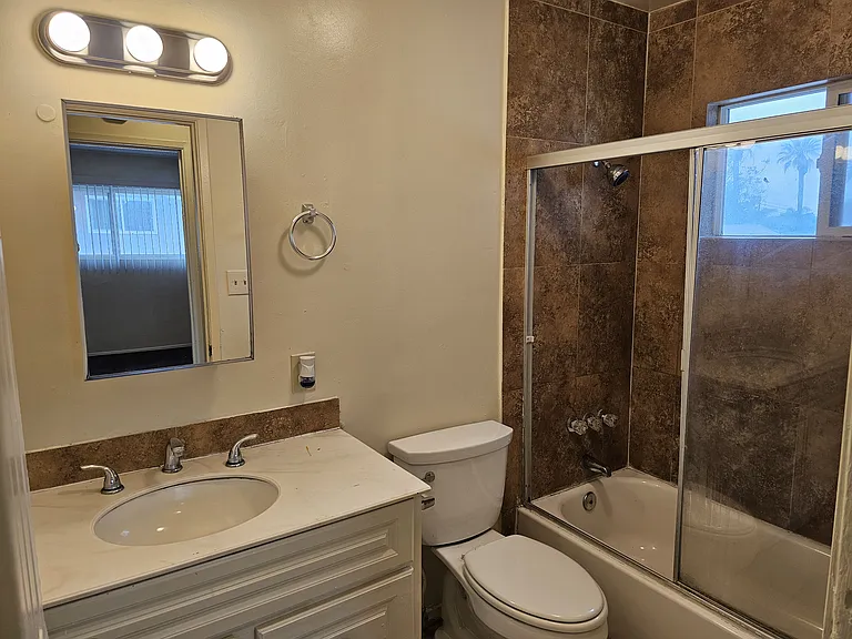 2091 W Linden St #2091 — Photo 7